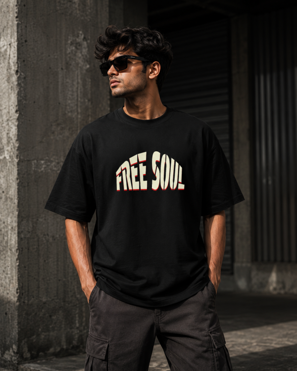 FREE SOUL OVERSIZED T-SHIRT – BLACK
